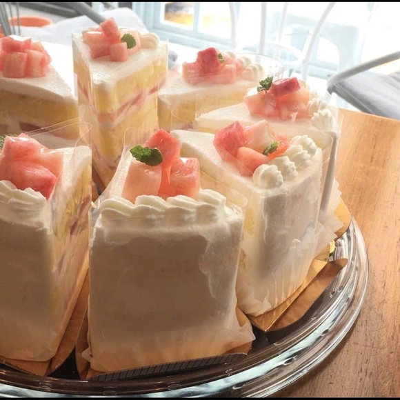 Meet your Posher, Angie - Picture 1 of 1